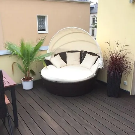 Harmonie-obergeschoss - 2x Schlafzimmer Kamin Playstation Grosser Balkon